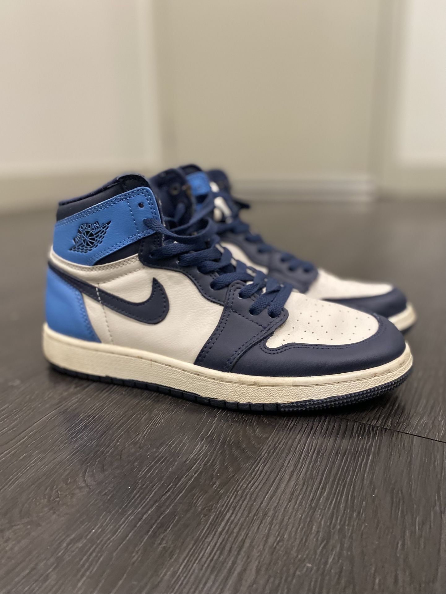 Retro Air Jordan 1 “Obsidian” 