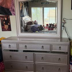 Girls Wooden Dresser And Mirror
