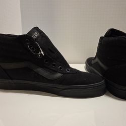 Women's 9.5  Vans . New, never worn