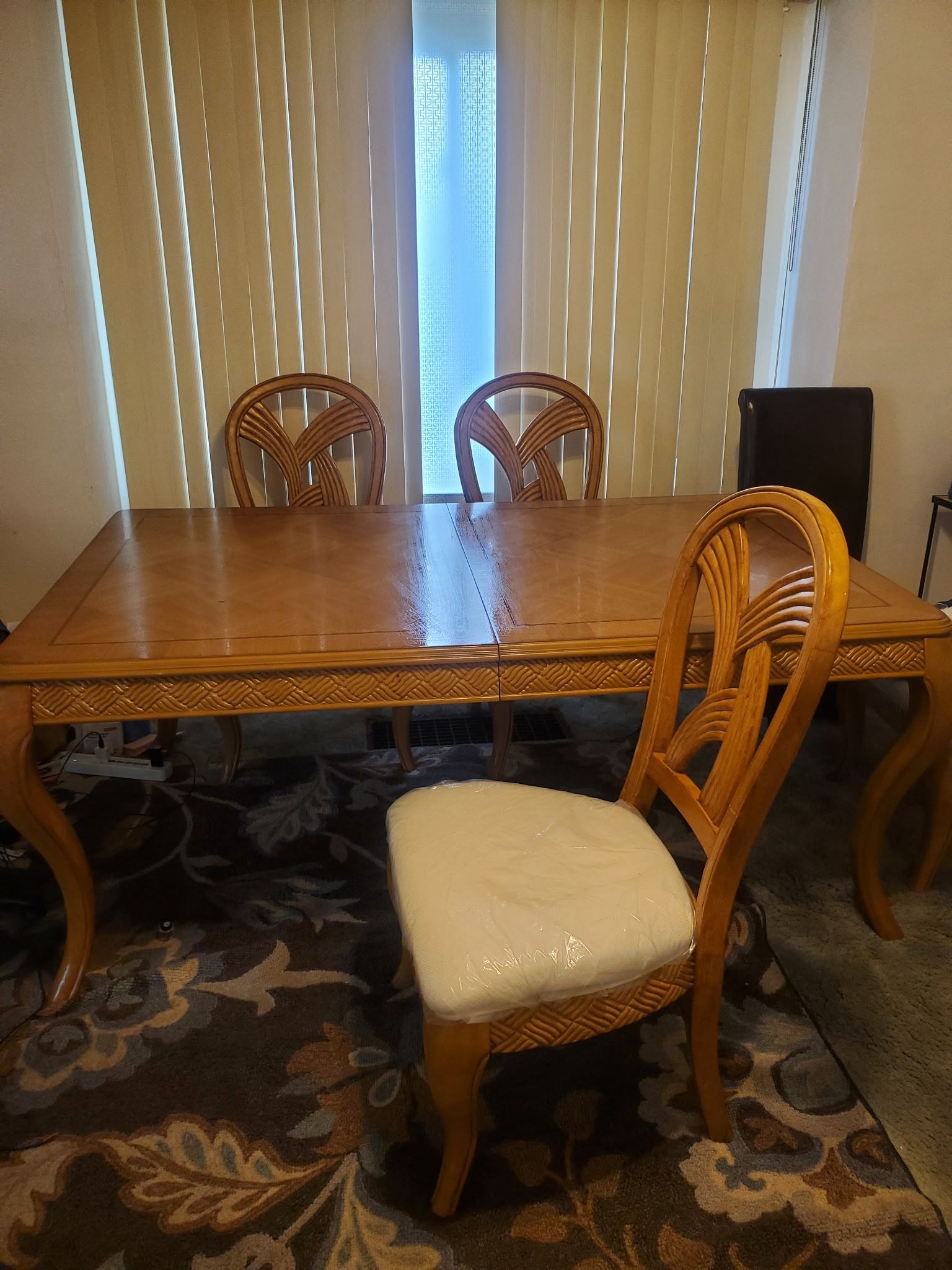 8ft Extendable Dining Table with Chairs - Great Condition!