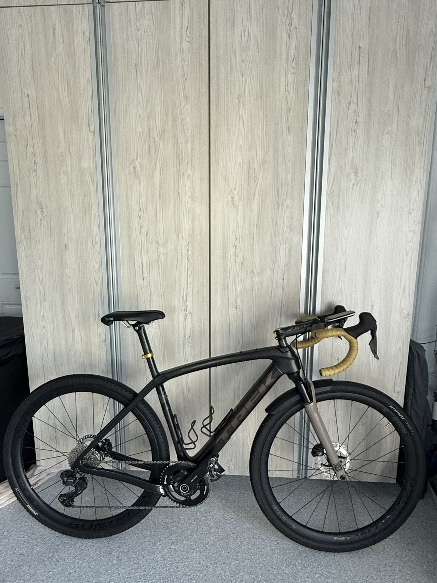 Trek Checkpoint SLR7