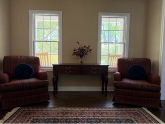 2 matching large chairs