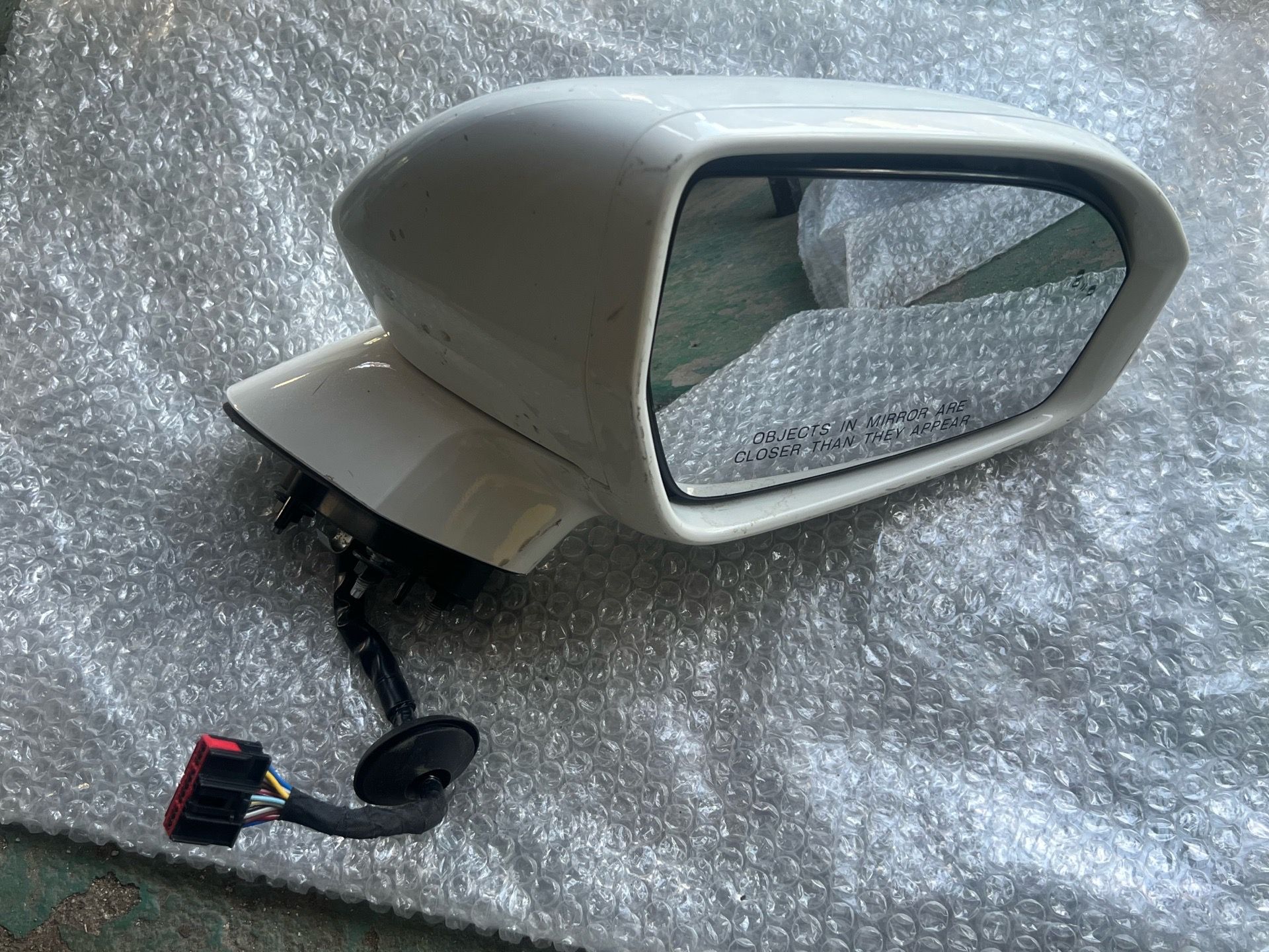 2019-2023 FORD LINCOLN NAUTILUS RIGHT PASSENGER SIDE POWER MIRROR BLIND SPOT CAMARA WHITE COLOR IN GREAT CONDITION