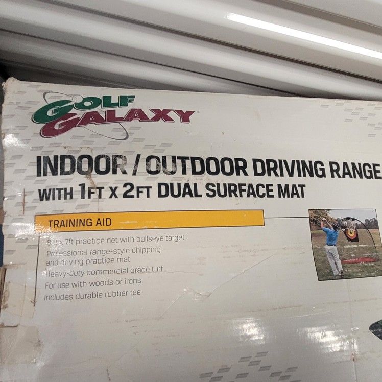 Indoor/Outdoor Driving Range Net w/green