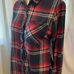 Buffalo Plaid Flannel navy bkue red and white size small