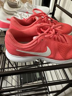 Size 6 Pink Nike