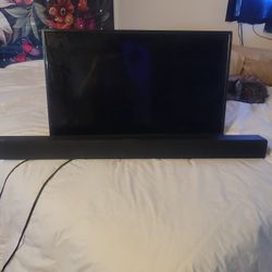 Polaroid 32 Inch Flat Screen And Magnavox Soundbar