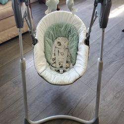 Graco Baby Swing