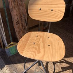 Wood Swivel Chair