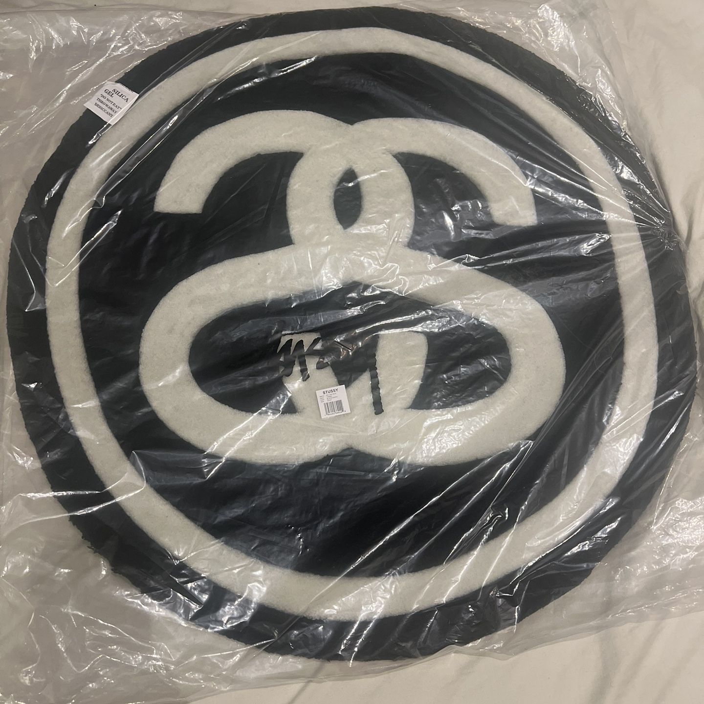 Stussy Rug for Sale in Los Angeles, CA - OfferUp