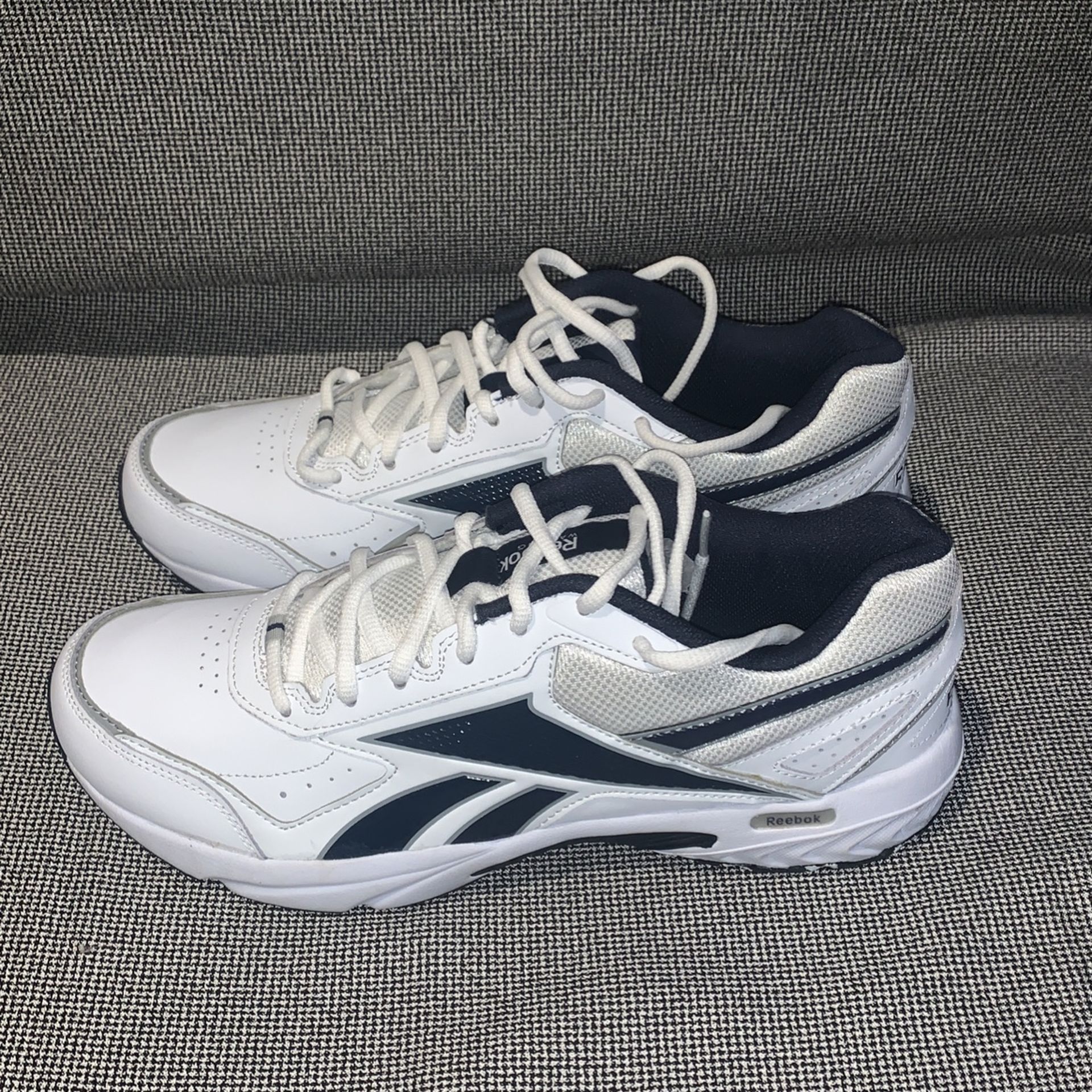 Brand NEW Men’s Reebok Shoes Size 11 