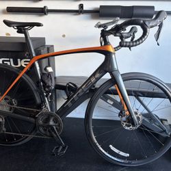 Trek Domane SL 5 – Orange/Black (Carbon Road Bike)