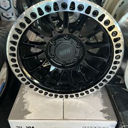 RRW RR7-V 6x139.7 Size 17x8.5 OFFSET: 0mm GLOSS BLACK FACE W/ MACHINED RING $325 Each