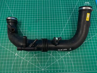 12-15 Mercedes SLK250 1.8 Petrol turbo air intake inlet pipe hose