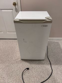 Haier Mini Fridge