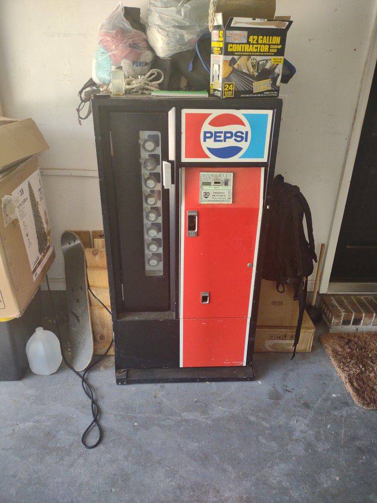 1968 Working Pepsi Vending Machine 
