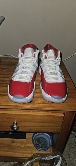 Nike Air Jordan 11 Retro Cherry Size 8