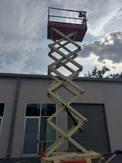 2015 JLG 3248RS scissor lift