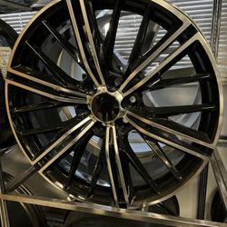 Set Of 22” Black And Machine Rims