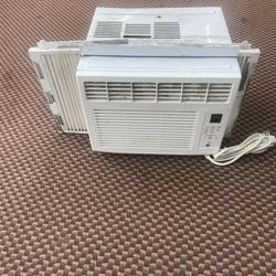 GE® 6,000 BTU Electronic Window Air Conditioner for Small Rooms up to 250 sq ft.