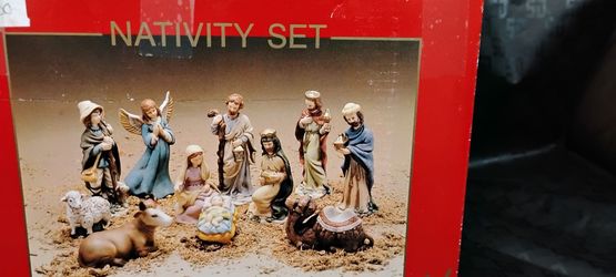 Vintage Herald Nativity Set 11 Piece Hand Painted Porcelain Complete Original Box