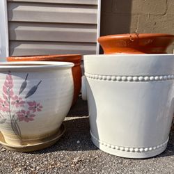 A Pair of Plant Pots. One Porcelain and One Ceramic Pot