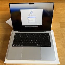 Computer Bundle And Accessories 
