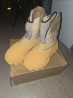 Adidas Yeezy Knit Runner Boot "Sulfur"