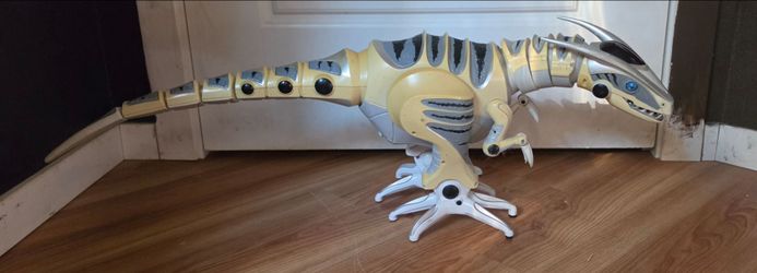 2005 WowWee Roboraptor