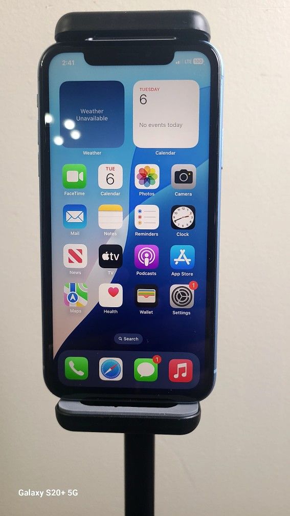 IPhone XR Unlocked. No Face ID