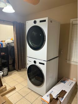 LG WashTower Stacked SMART Laundry Center 4.5 Cu.Ft. Front Load Washer & 7.4 Cu.Ft. Gas Dryer