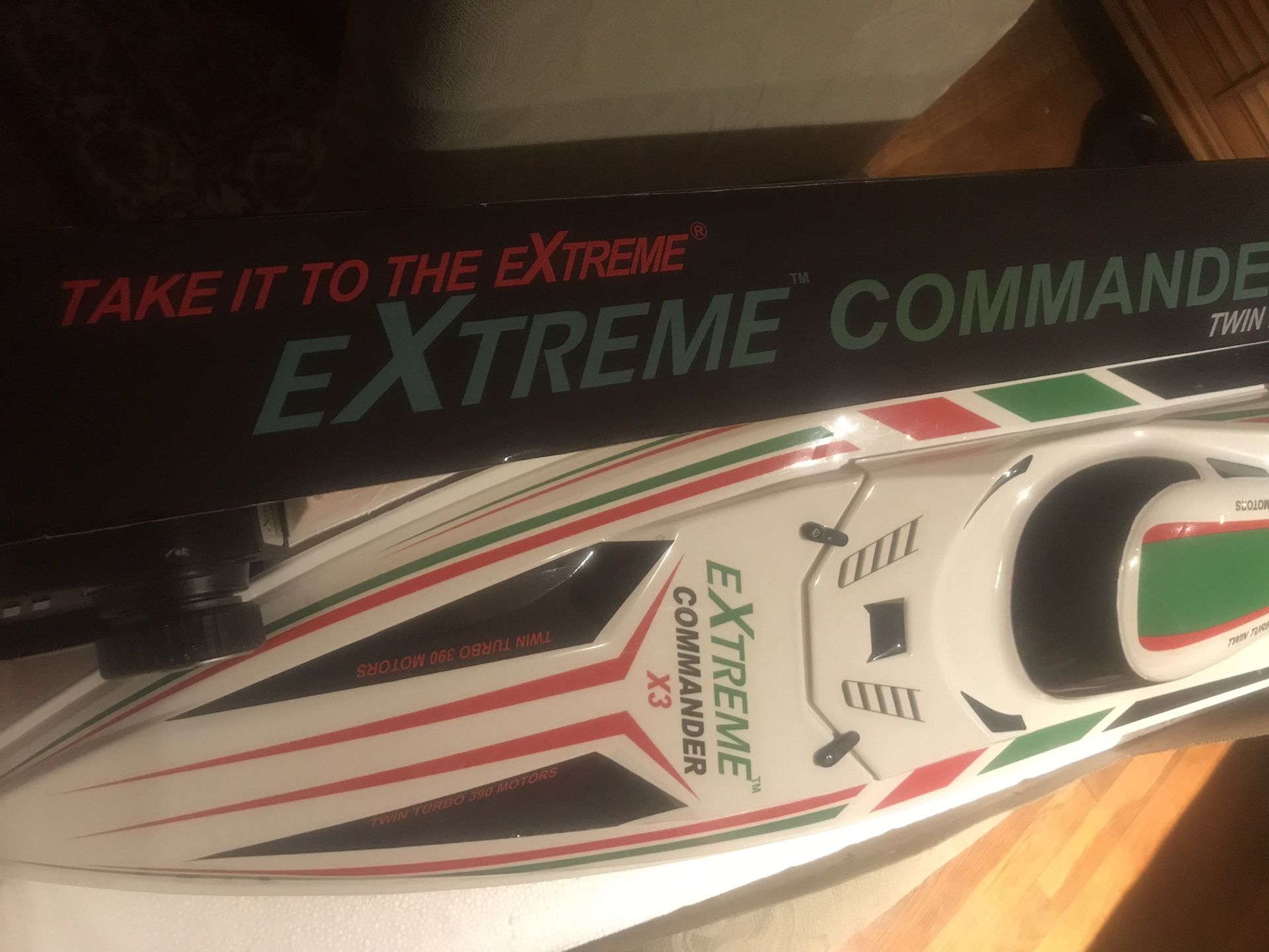 Eatreme Commander X-3. Power Turbo Moto 🚣‍♀️
