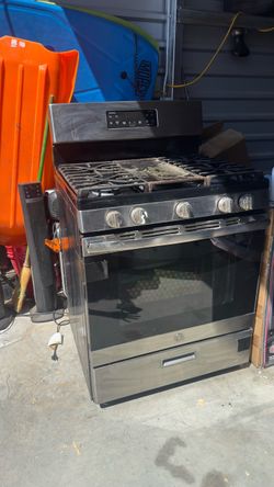 GE Freestanding Gas Range Stove