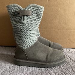 UGG boots size 4 in women’s 