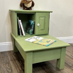 Kids Reading Table