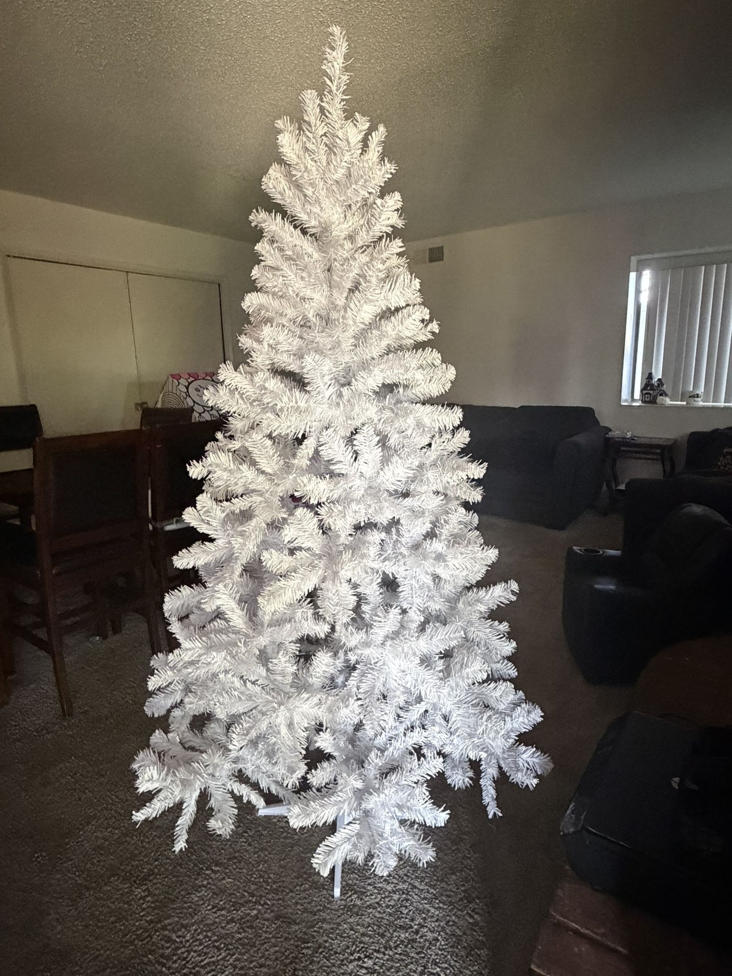 White Christmas Tree 6 1/2 Feet