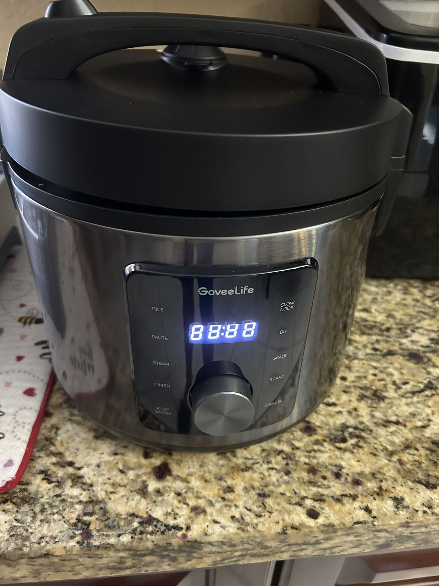 NEW GoveeLife Smart Rice Cooker, 6-in-1 Multi-Cooker, Slow Cooker, Saute Pan, Steamer, Food Warmer, 1000W, 10-Cup Uncooked 5.2 Quart, Includes App wit