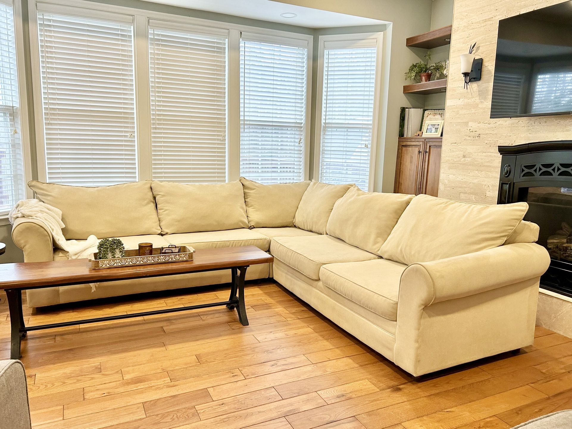 Beige L Shaped Sectional Couch (Super Comfy) 107x107
