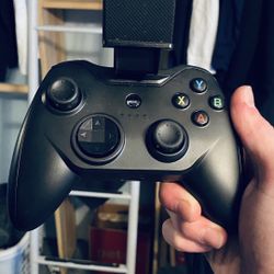 IOS High Quality lightning Cable Video Game Controller!