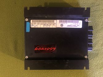 Volkswagen Jetta/Beetle/Golf/Passat  oem MONSOON  Amp Removed When Car Was About 2 Months Old  40$