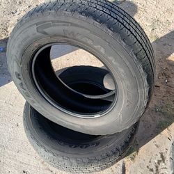 Pair of GoodYear Wrangler Tires 275/65/18