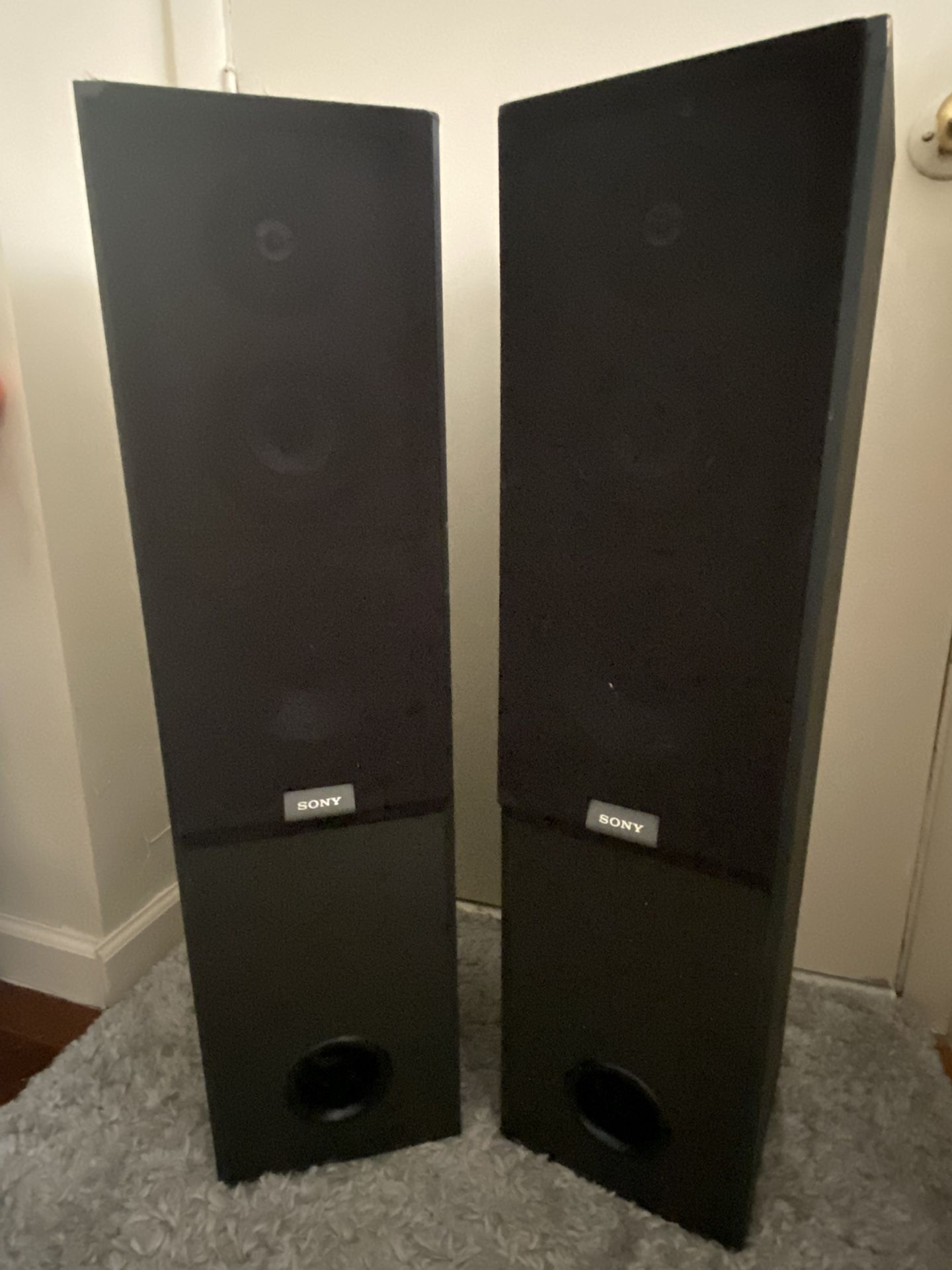 Sony Floor-Standing Speaker Pair