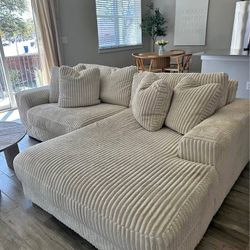 NEW 🦋$10 Down Payment Finance 🦋Lindyn Velvet 2 Piece Sectional with Chaise ▪️# Sofa # Loveseat # Couch # Living Room Set Options Available