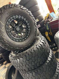 Bendo un set de Rines nuevos con llantas usadas para Toyota Tacoma Chevy Silverado