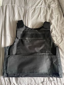 Black Tactical Plate Carrier Vest