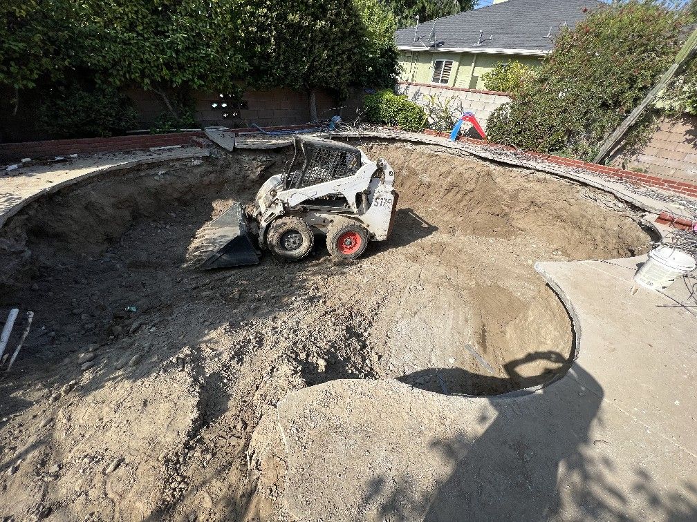 Bobcat 5ft Wide Pool Demo