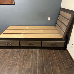 Two Twin Beds 400