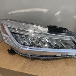 2016-2017 Honda Accord Touring Right Headlight 