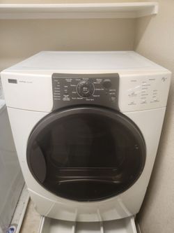 Washer dryer set