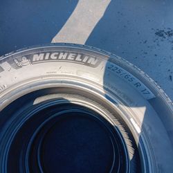 4 llantas 225 65 R17 Michelin Primacy A/S